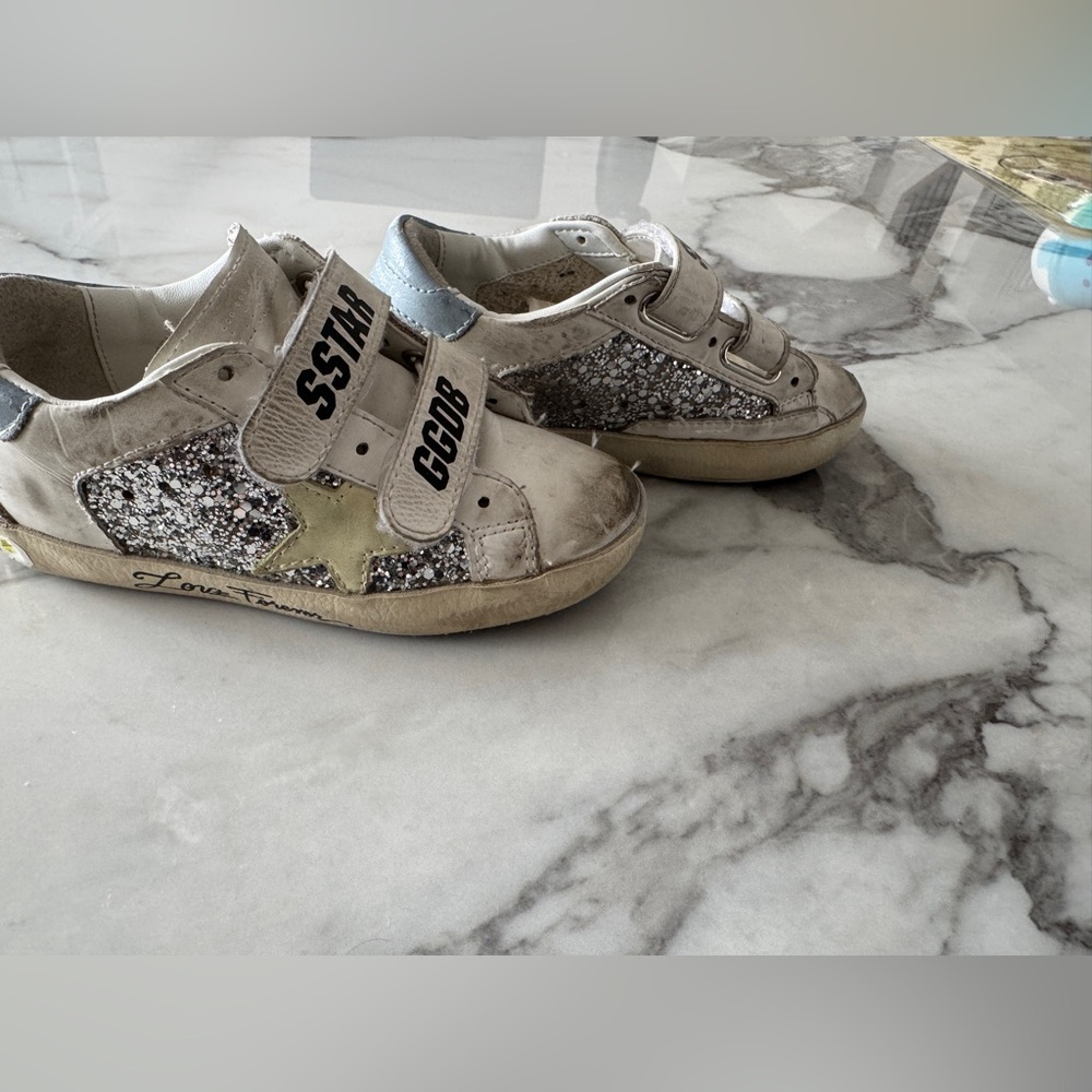 Girls Golden goose sneakers, size 25. Can fit from size 8-9.